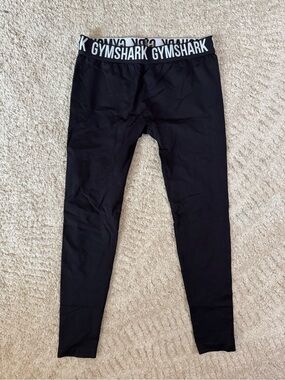 Gymshark black logo waistband leggings - like new!! Size M